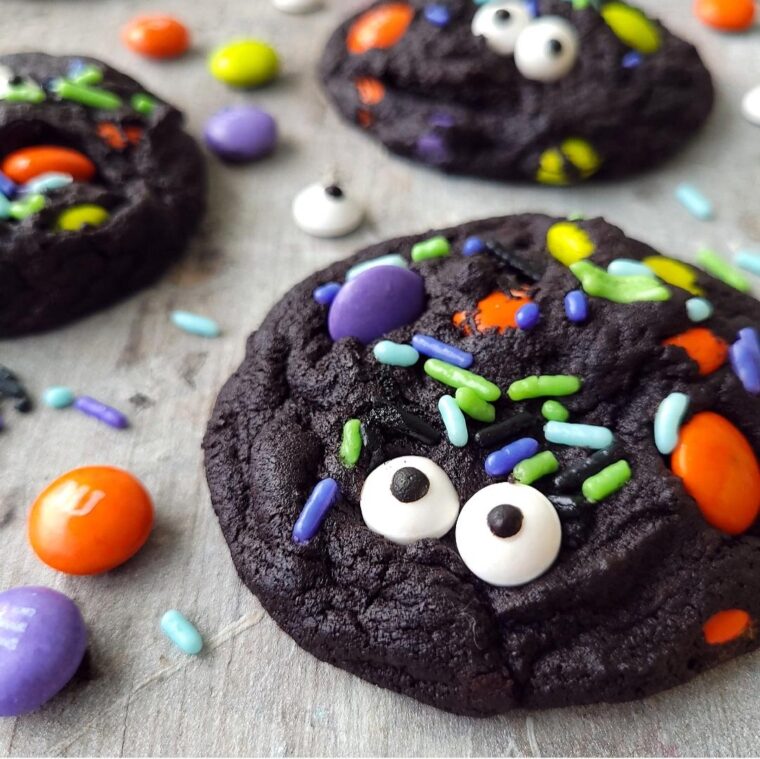 M&M HALLOWEEN COOKIES - Family Cookie Recipes