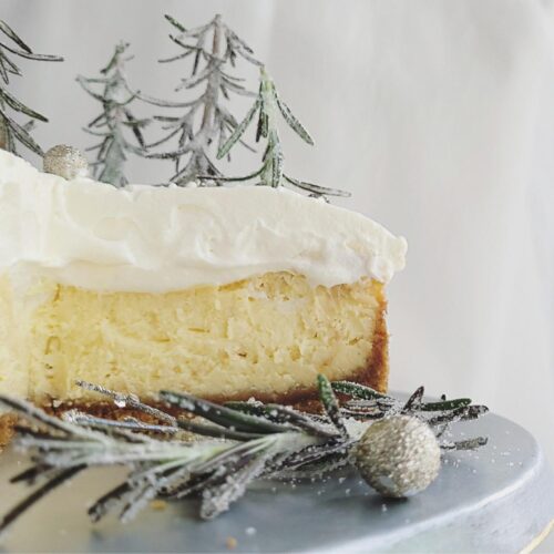 White Chocolate Christmas Cheesecake - Whisking Wolf